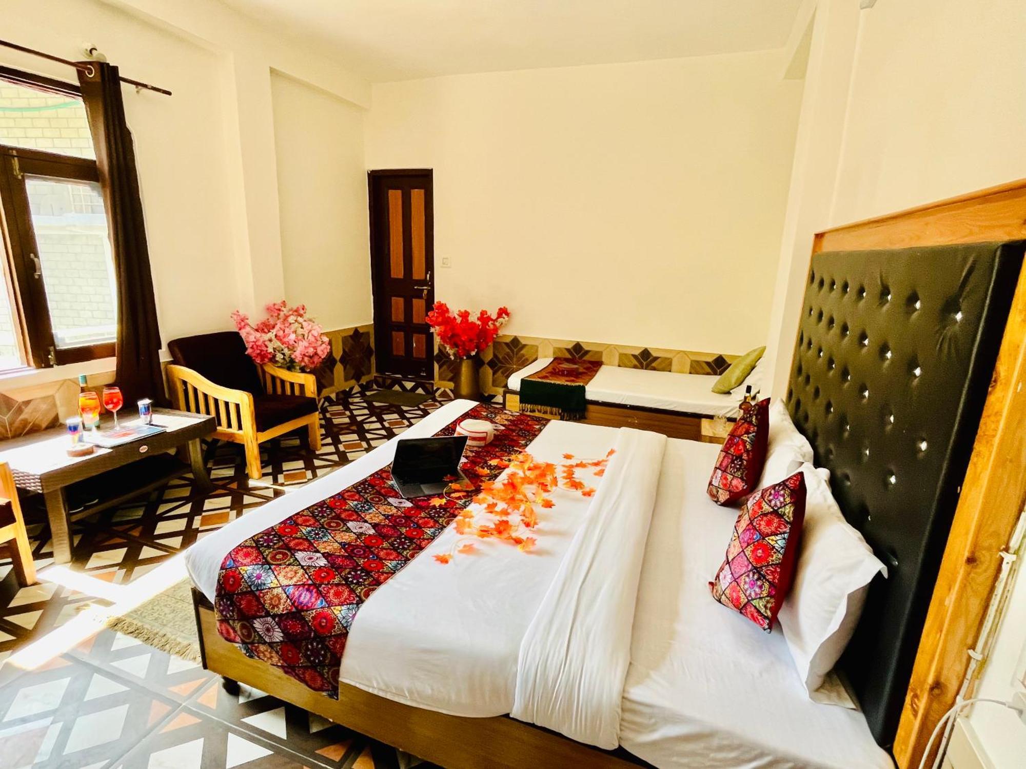 Hotel Pablo Escobar กาซอล ภายนอก รูปภาพ